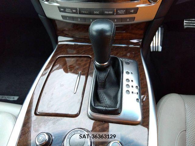 Nissan FUGA 2017-02 216683-9