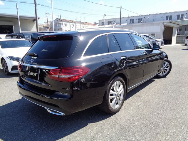 Mercedes Benz C-CLASS 2019-04 21819-2