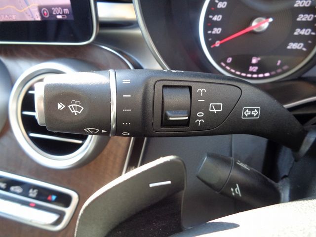 Mercedes Benz C-CLASS 2019-04 21819-20