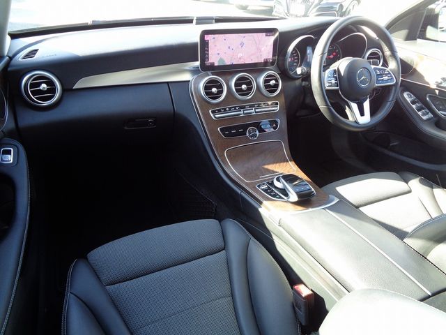 Mercedes Benz C-CLASS 2019-04 21819-10