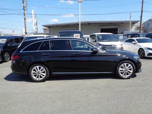 Mercedes Benz C-CLASS 2019-04 21819-27