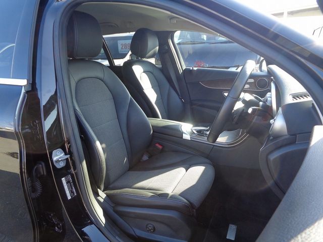 Mercedes Benz C-CLASS 2019-04 21819-3