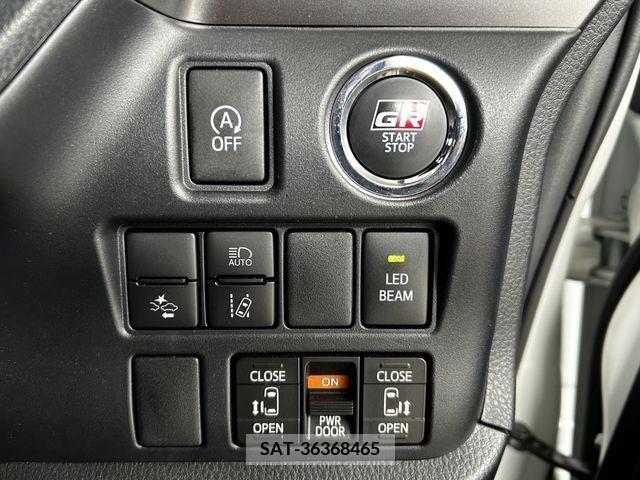 Toyota VOXY 2020-03 216469-22