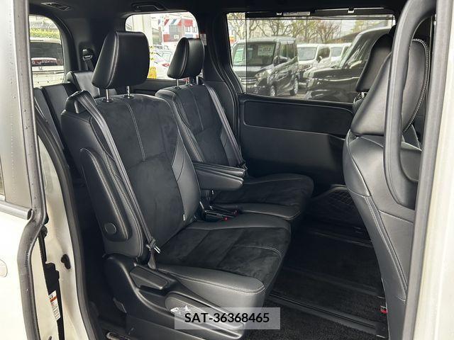 Toyota VOXY 2020-03 216469-12