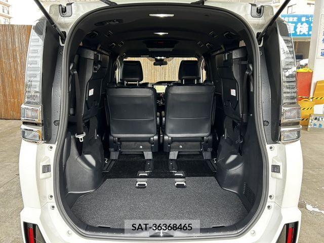 Toyota VOXY 2020-03 216469-15