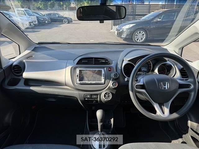 Honda FIT 2009-06 303268-1