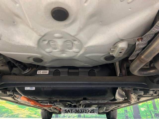 Toyota AQUA 2012-03 313942-19