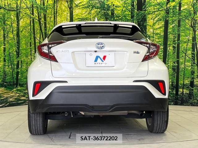 Toyota C-HR 2018-03 245526-15