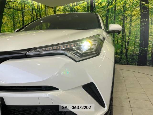 Toyota C-HR 2018-03 245526-12