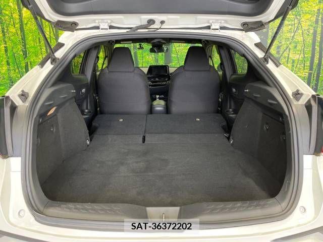 Toyota C-HR 2018-03 245526-11