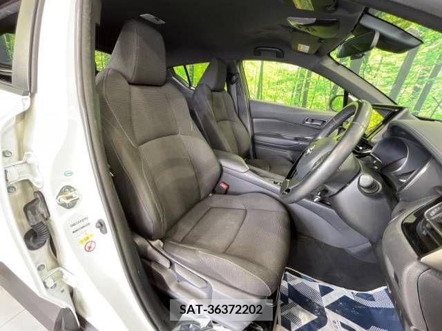 Toyota C-HR 2018-03 245526-9