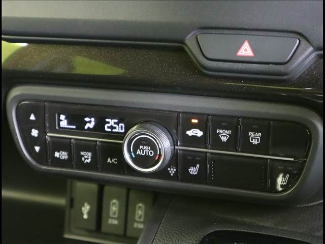 Honda N BOX CUSTOM 2020-03 8136-10