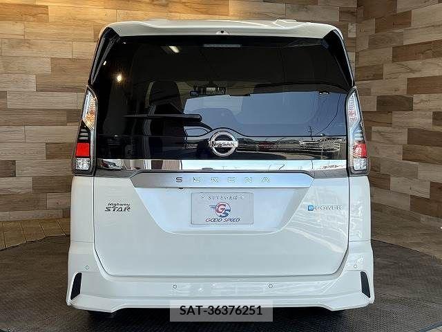 Nissan SERENA 2018-05 284189-18