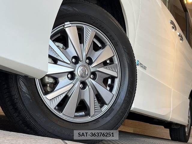 Nissan SERENA 2018-05 284189-10