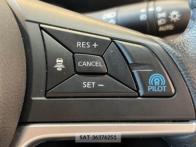 Nissan SERENA 2018-05 284189-14