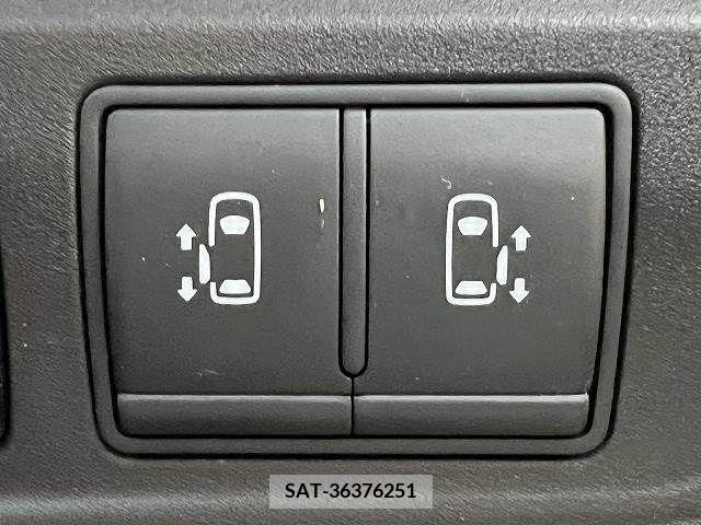 Nissan SERENA 2018-05 284189-6