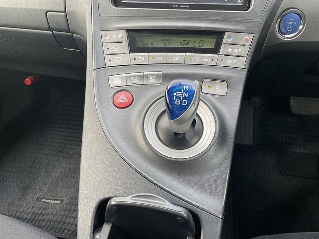 Toyota PRIUS 2013-02 4975-14