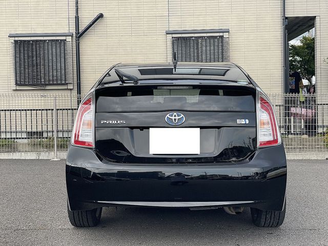Toyota PRIUS 2013-02 4975-5