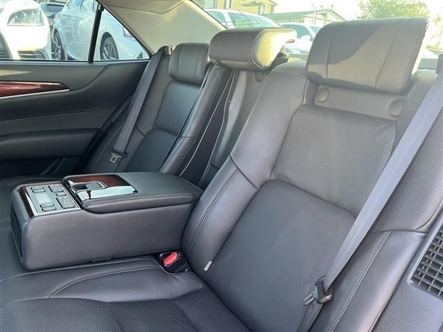 Toyota CROWN MAJESTA 2014-12 17344-19