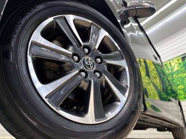 Toyota VOXY 2018-10 13807-14