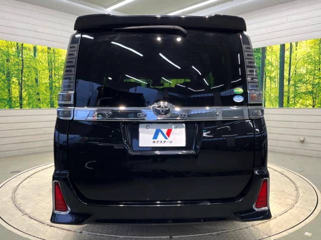 Toyota VOXY 2018-10 13807-16
