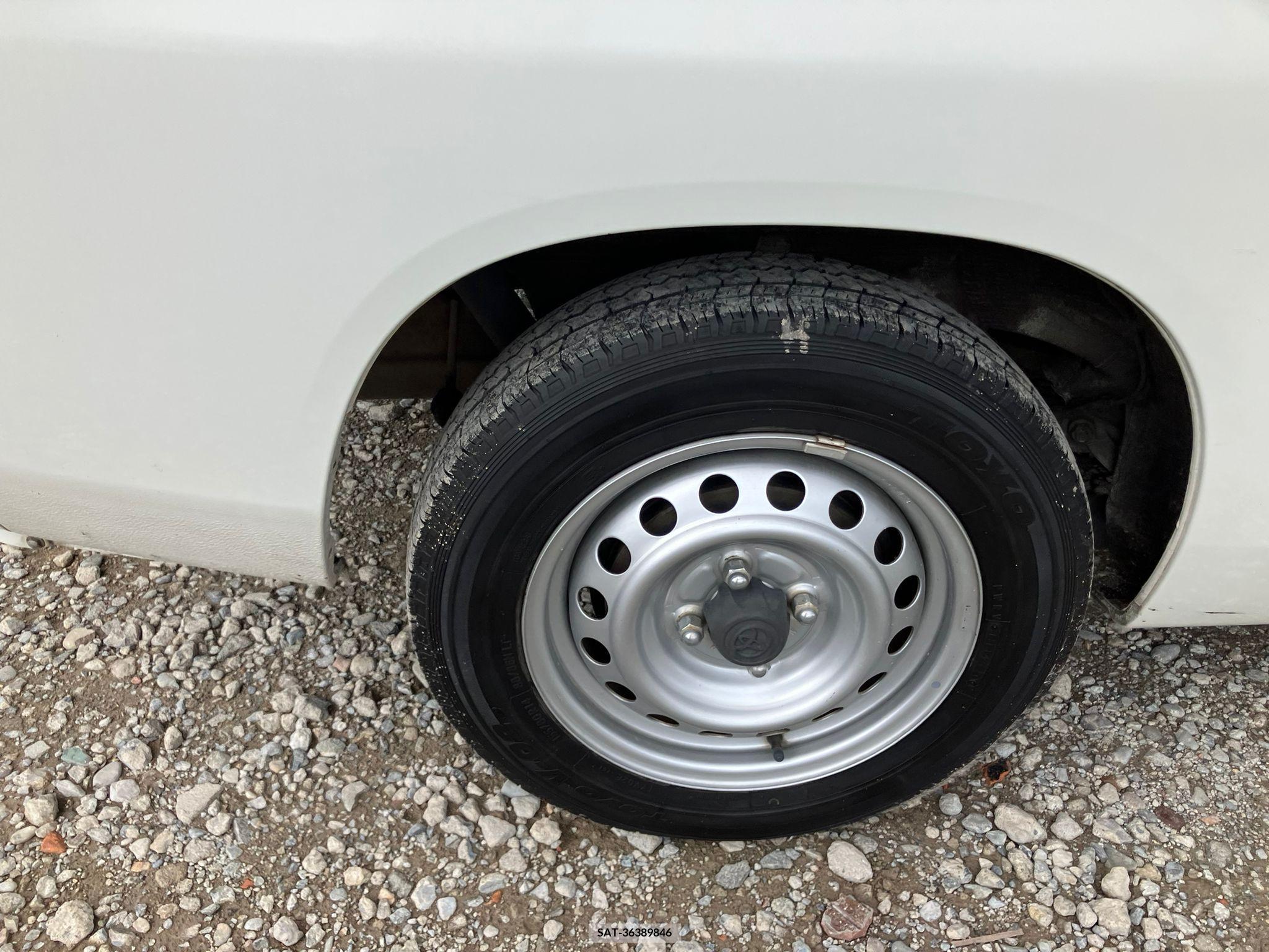 Toyota PROBOX VAN 2017-01 257739-17