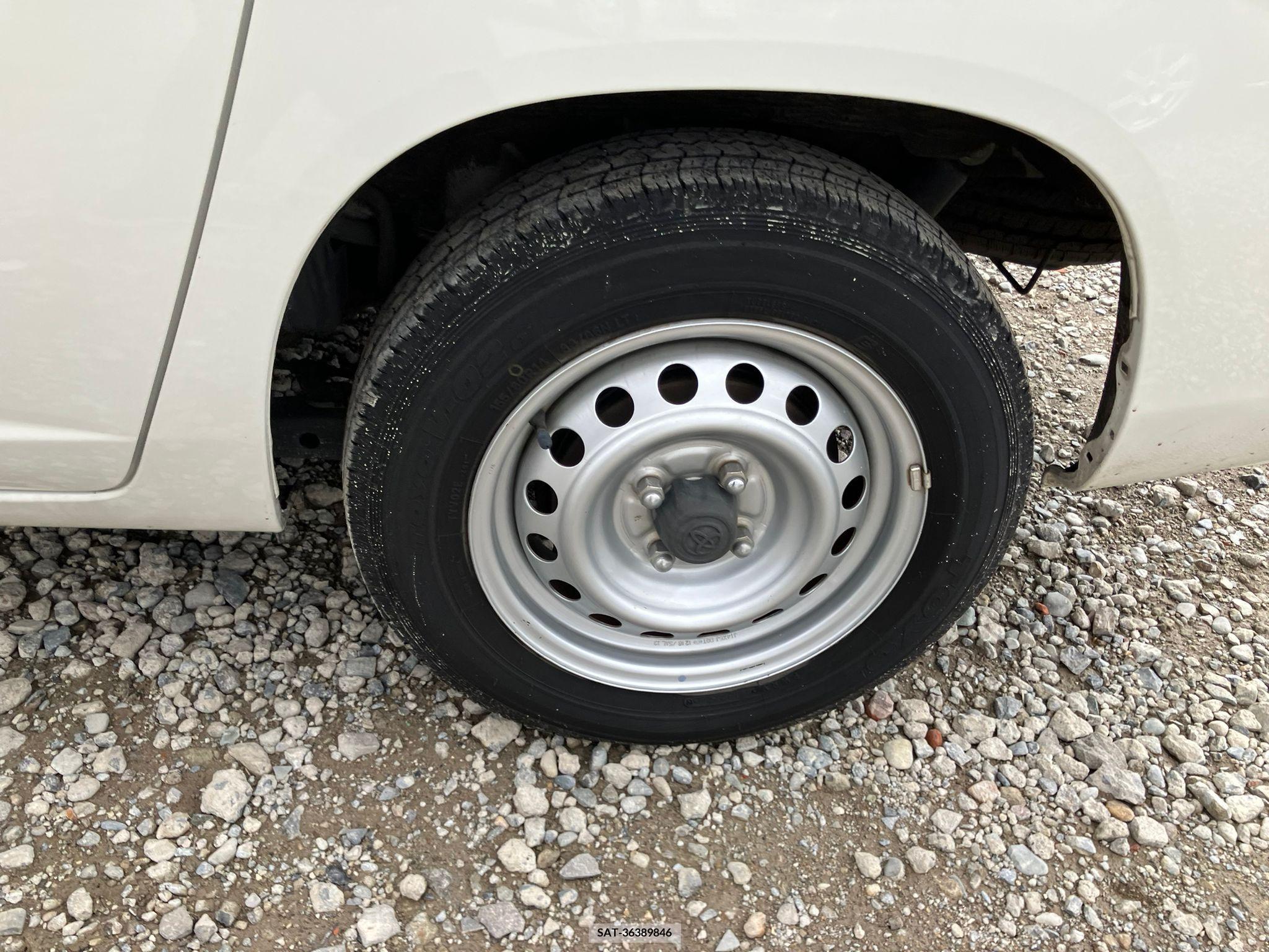 Toyota PROBOX VAN 2017-01 257739-19