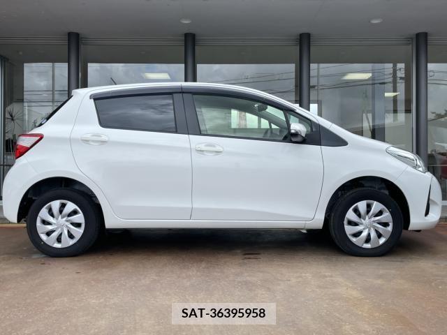 Toyota VITZ 2018-06 328852-3