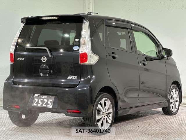 Nissan DAYZ 2014-01 230694-8