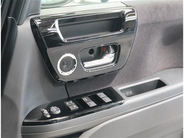 Honda N BOX CUSTOM 2023-08 190343-2