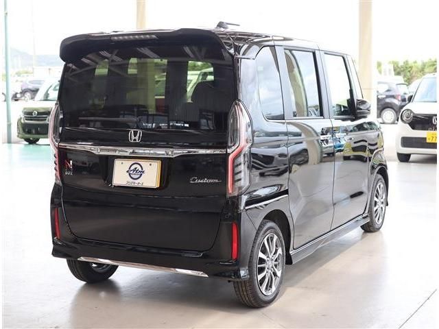 Honda N BOX CUSTOM 2023-08 190343-3