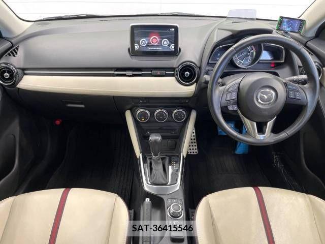 Mazda DEMIO 2016-08 359393-1