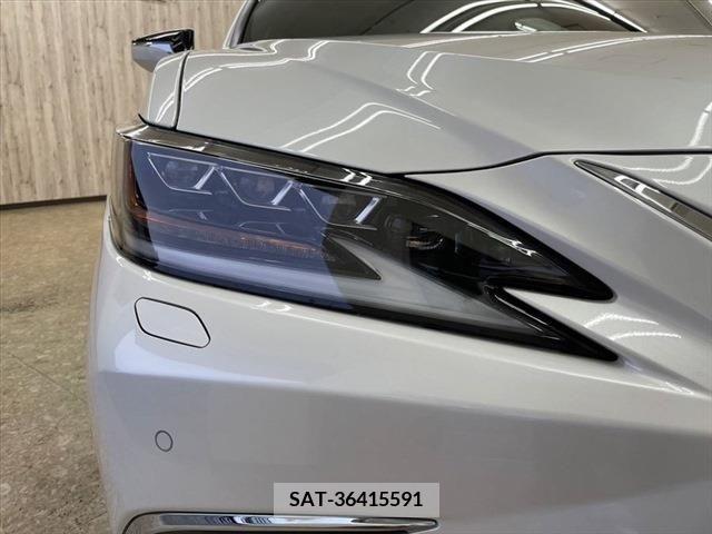 Lexus ES 2019-03 387962-20