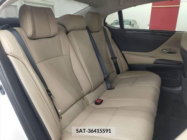 Lexus ES 2019-03 387962-7