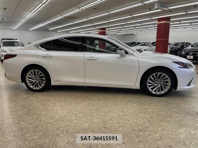 Lexus ES 2019-03 387962-14