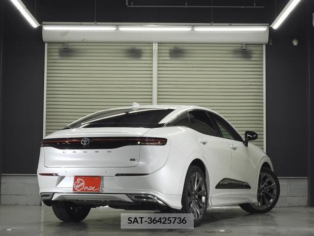 Toyota CROWN 2023-09 346427-5