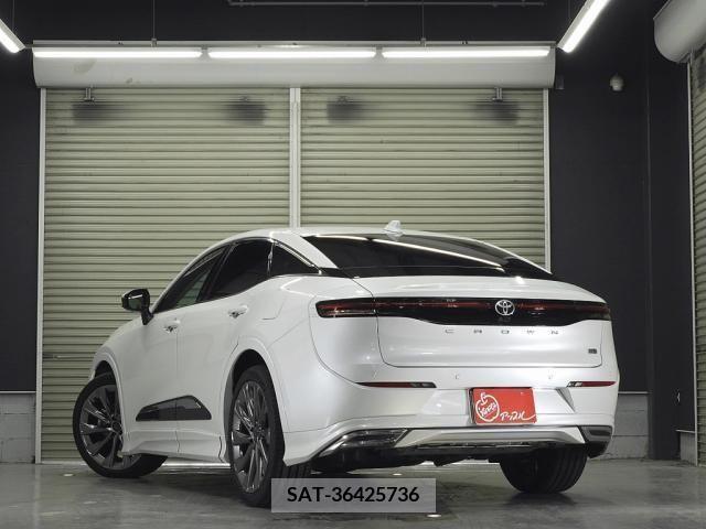 Toyota CROWN 2023-09 346427-3