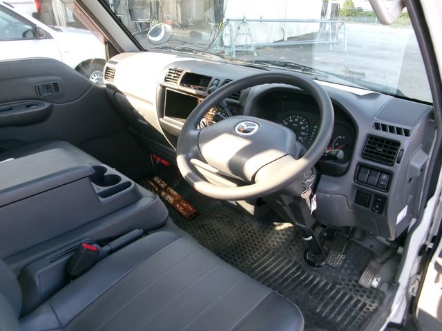 Mazda BONGO TRUCK 2015-10 180566-1
