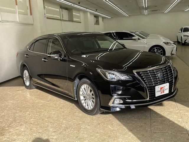 Toyota CROWN SEDAN 2017-09 183267-2