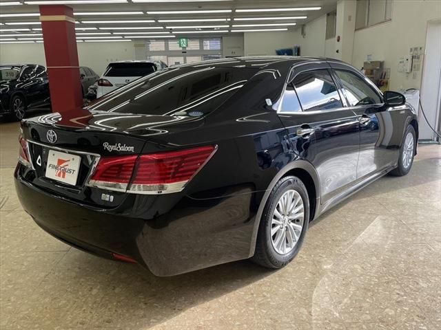 Toyota CROWN SEDAN 2017-09 183267-4
