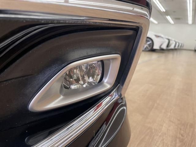 Toyota CROWN SEDAN 2017-09 183267-10