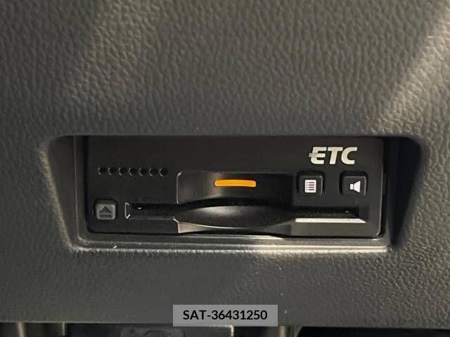 Suzuki SWIFT 2018-08 320939-6