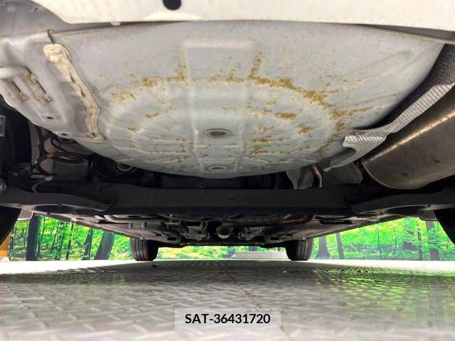 Nissan NOTE 2013-07 365377-19