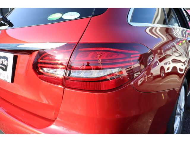 Mercedes Benz C-CLASS 2018-01 196631-23