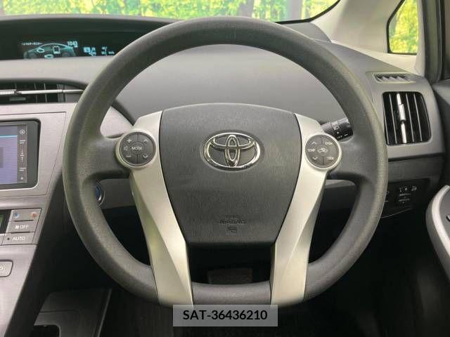 Toyota PRIUS 2012-03 366329-11
