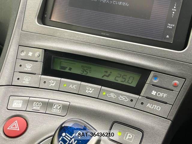 Toyota PRIUS 2012-03 366329-6