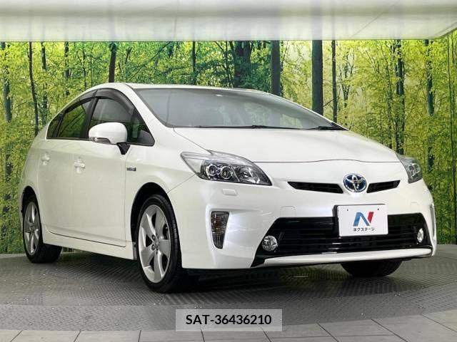 Toyota PRIUS 2012-03 366329-16