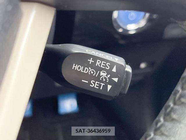 Toyota PRIUS 2016-05 349644-7