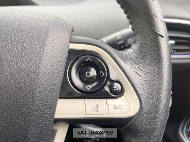 Toyota PRIUS 2016-05 349644-4