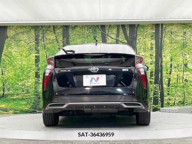 Toyota PRIUS 2016-05 349644-18